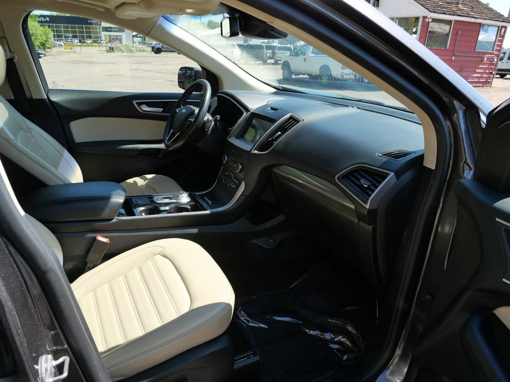 Certified 2019 Ford Edge SEL w/ Equipment Group 201A AWD/4WD image 10