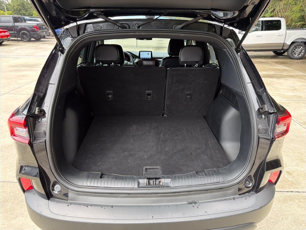 Certified 2025 Ford Escape ST-Line FWD image 30