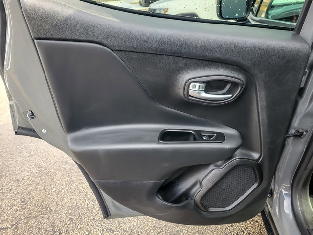 Used 2020 Jeep Renegade Trailhawk w/ UConnect 8.4 Nav Group image 18