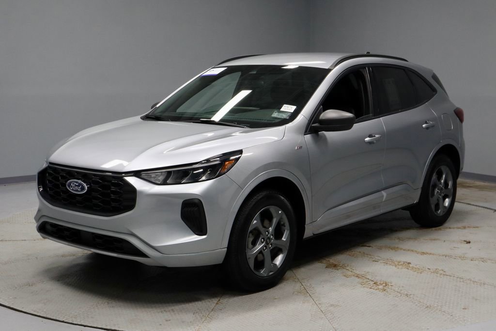 Certified 2024 Ford Escape ST-Line w/ Tech Pack #1 AWD/4WD image 9