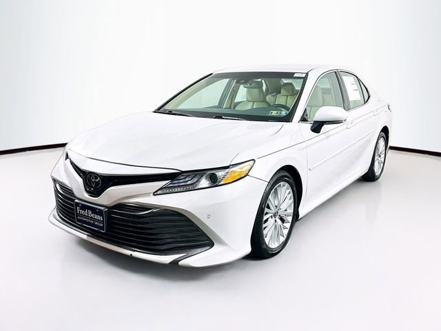 Used 2018 Toyota Camry L image 3