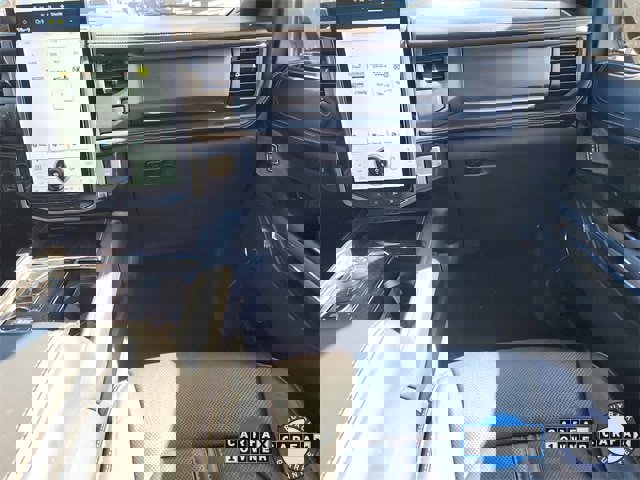 Certified 2022 Ford Expedition Platinum image 10