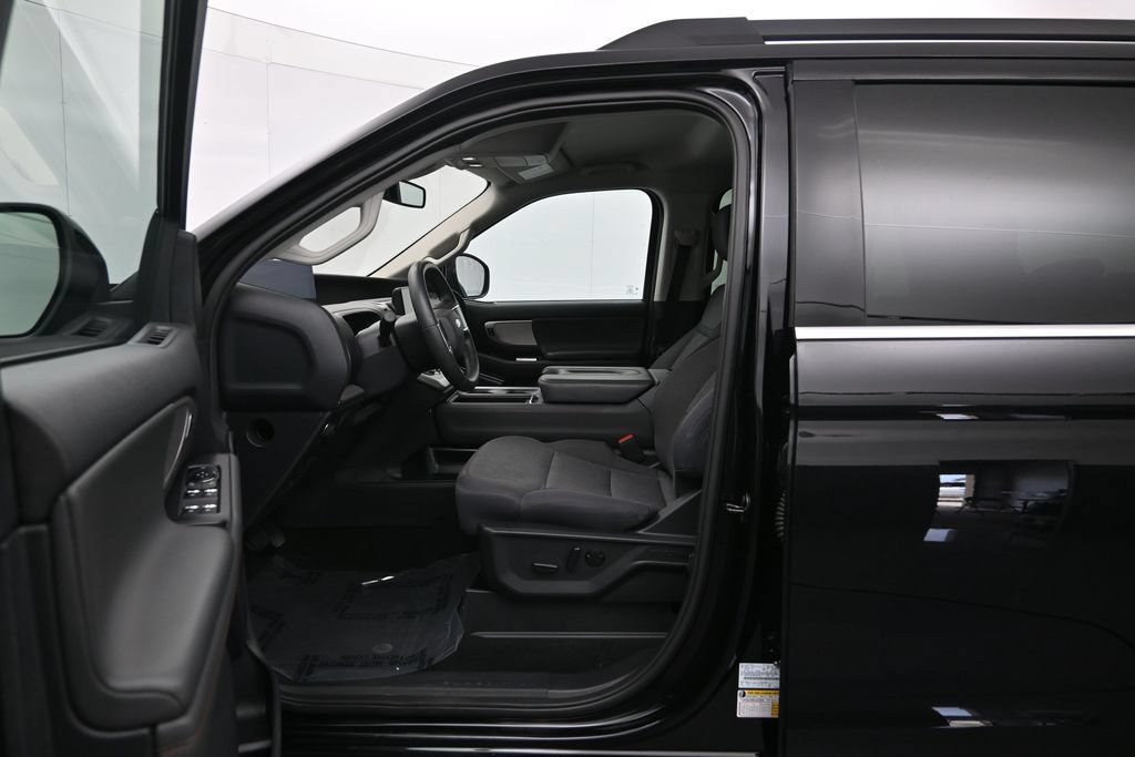 Certified 2025 Ford Expedition Active AWD/4WD image 20