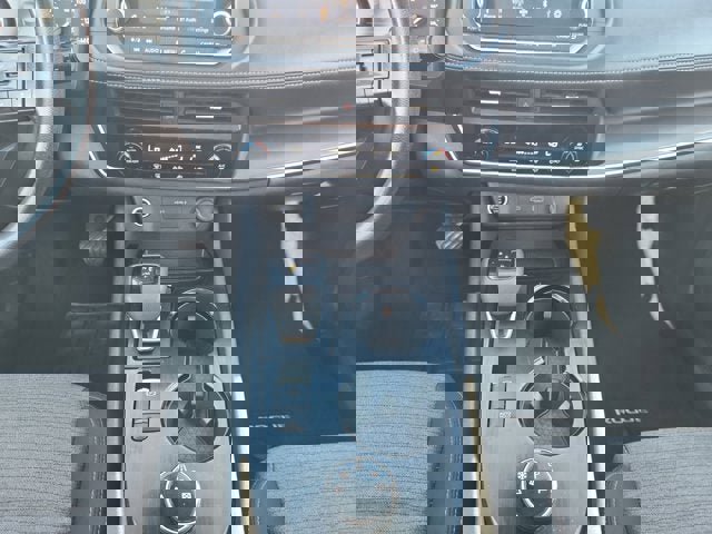 Used 2023 Nissan Rogue SV image 11