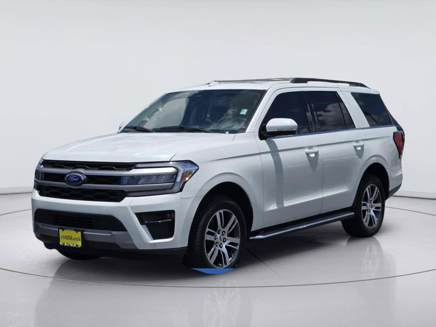 Certified 2023 Ford Expedition XLT RWD image 1