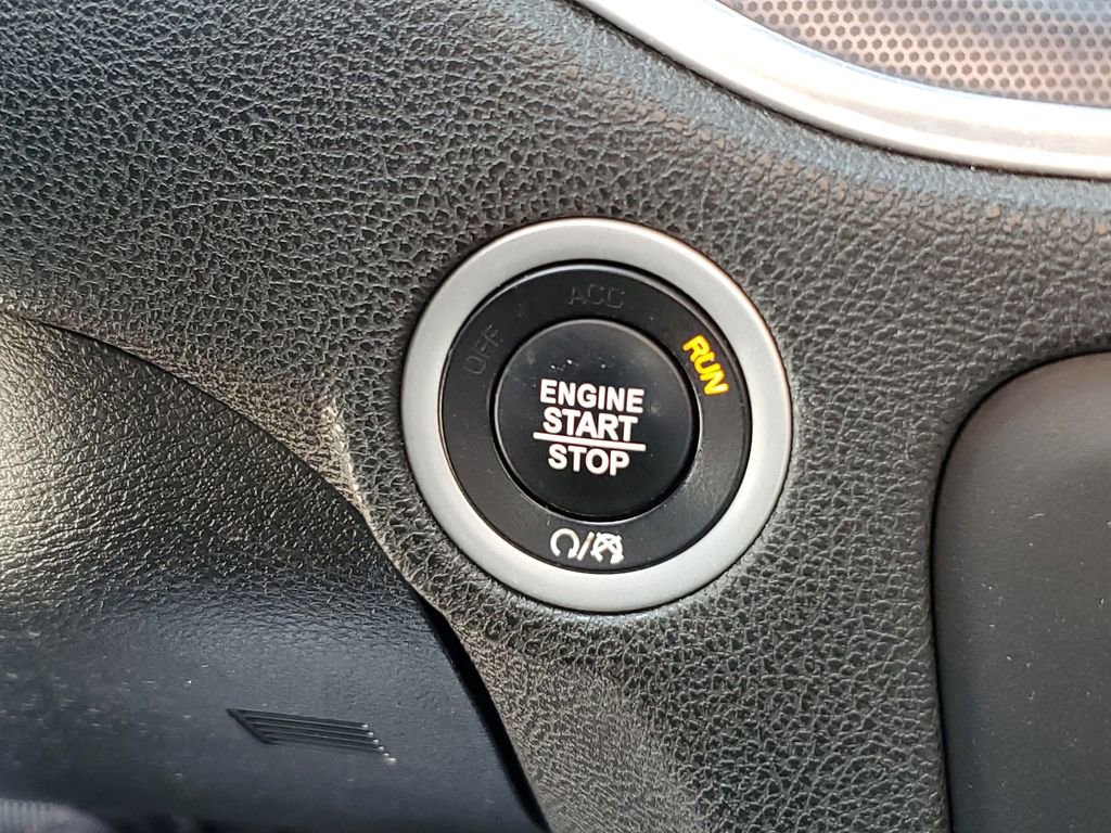 Used 2018 Dodge Charger R/T image 25