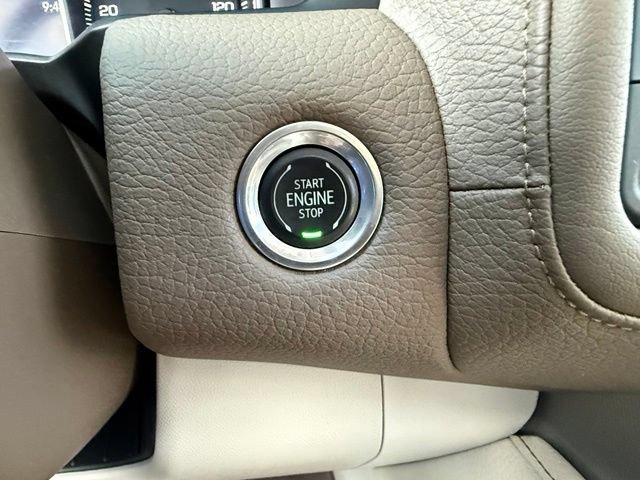 Used 2021 GMC Yukon XL Denali w/ Denali Premium Package RWD image 41