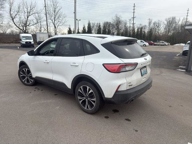 Certified 2022 Ford Escape SE w/ SE Sport Appearance Package image 3