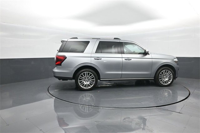 Certified 2022 Ford Expedition Limited image 8