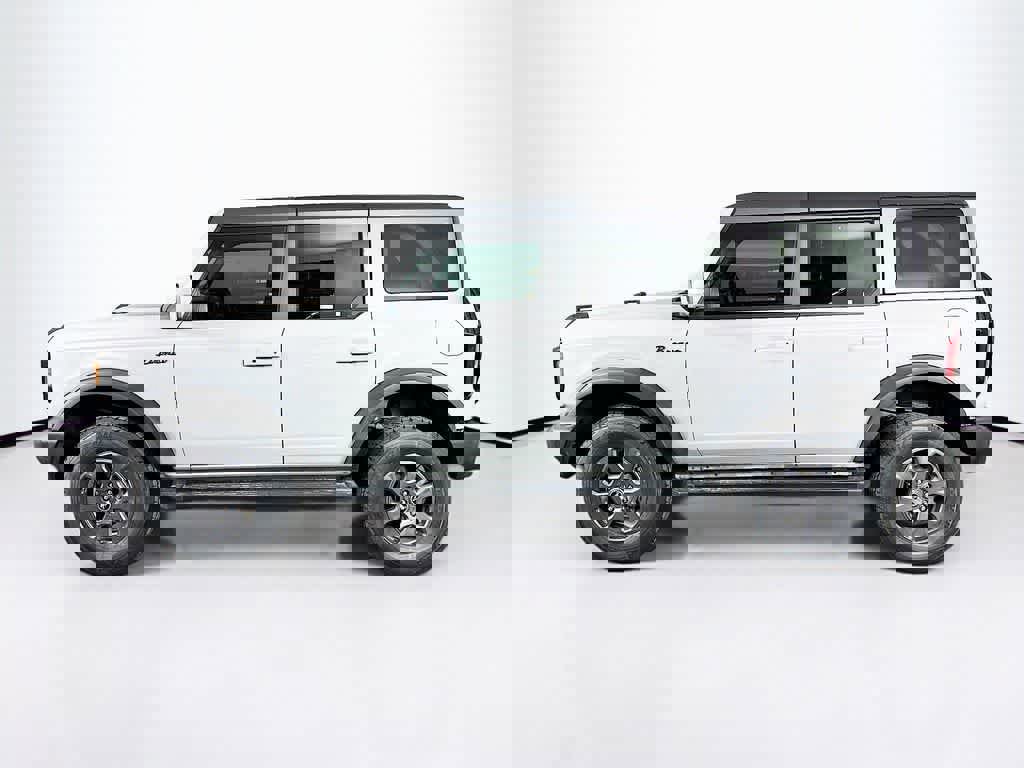 Certified 2021 Ford Bronco Outer Banks w/ Sasquatch Package image 2