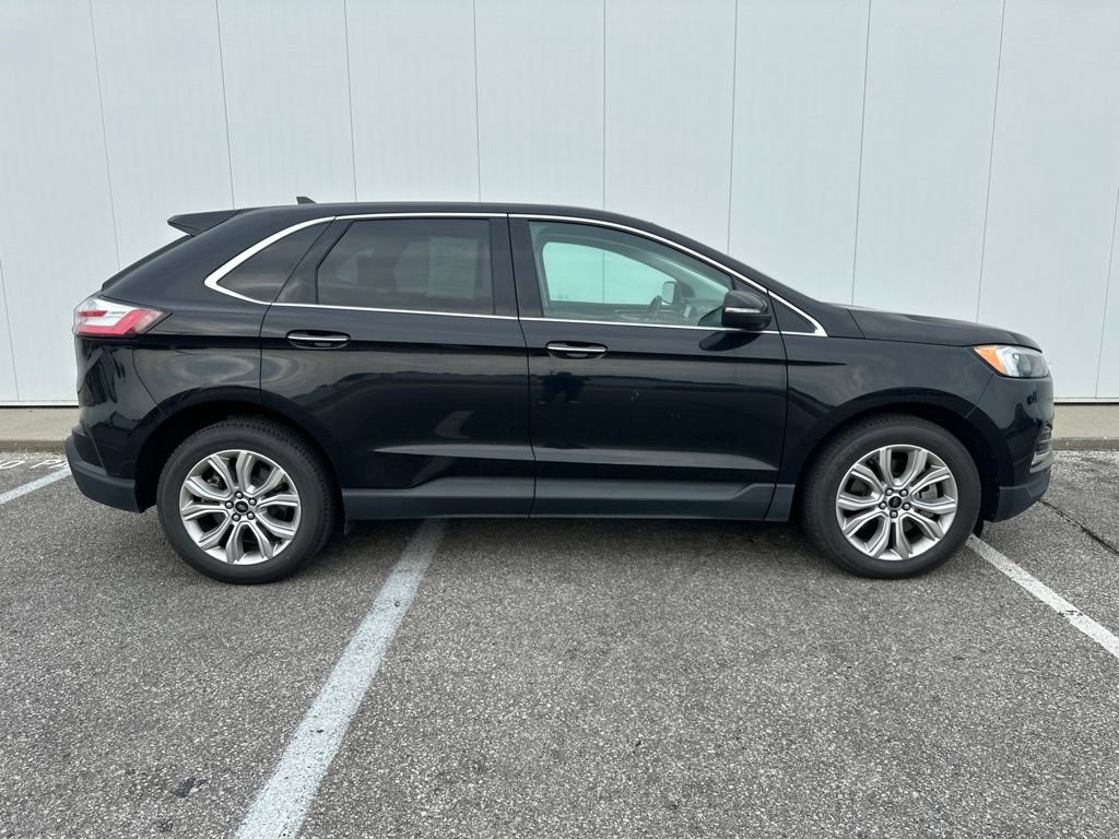 Certified 2023 Ford Edge Titanium AWD/4WD image 9