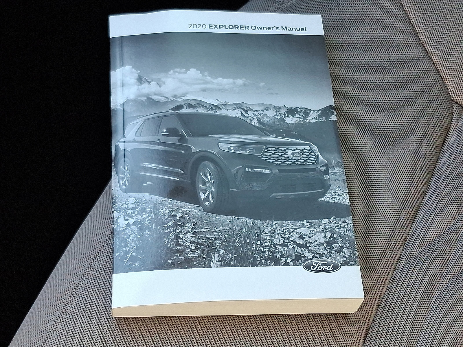 Certified 2020 Ford Explorer XLT w/ Comfort Package image 26