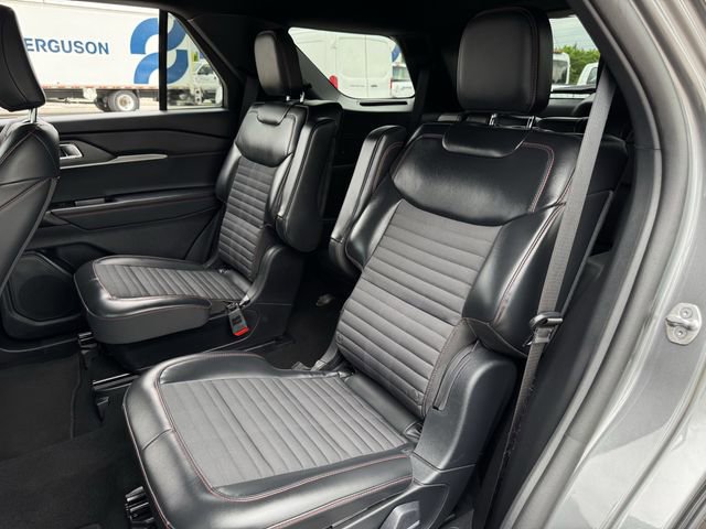 Certified 2025 Ford Explorer ST-Line image 30