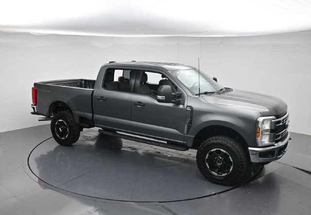 Certified 2025 Ford F350 XLT w/ Tremor Off-Road Package AWD/4WD image 42