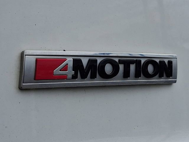 Used 2022 Volkswagen Atlas Cross Sport SEL R-Line AWD/4WD image 32