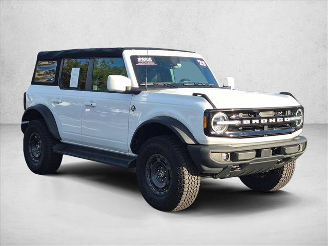 Certified 2025 Ford Bronco Outer Banks w/ Sasquatch Package AWD/4WD image 3