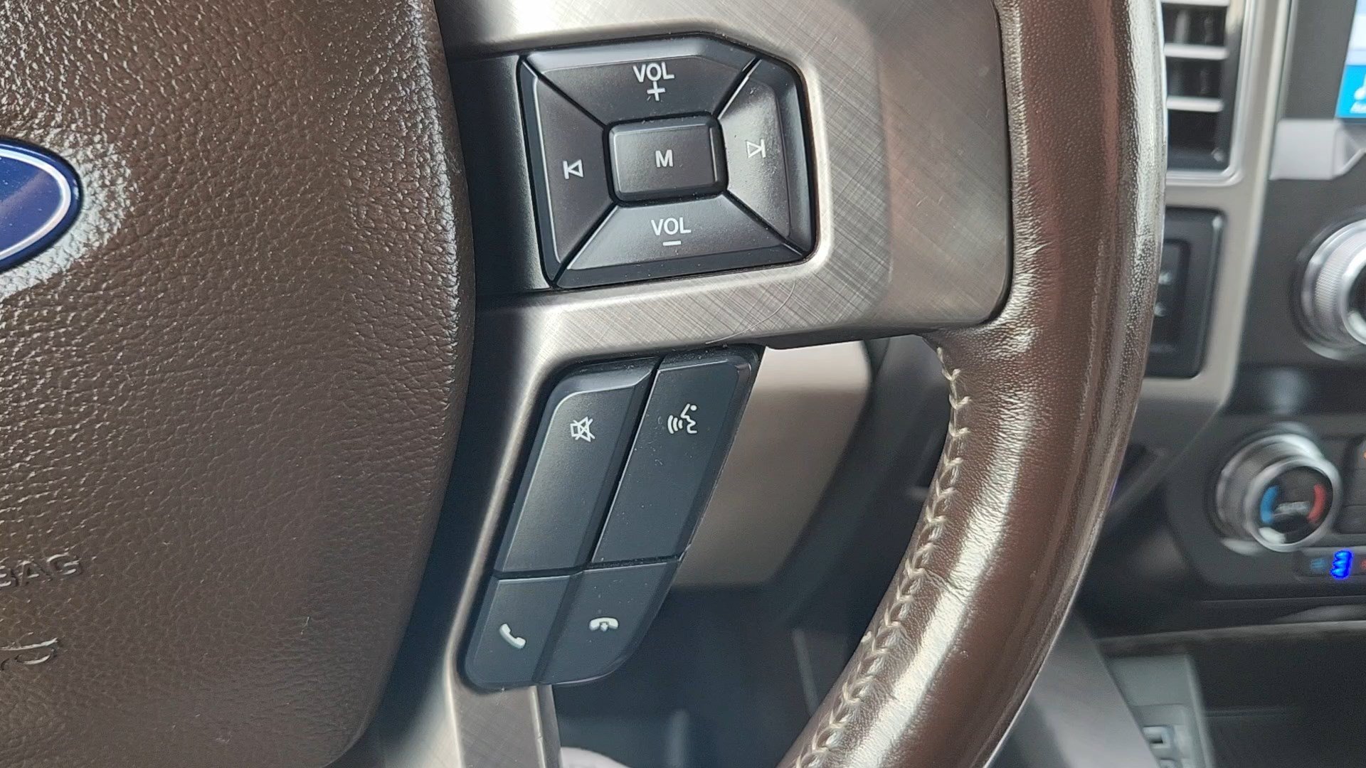 Certified 2019 Ford F350 Limited AWD/4WD image 14
