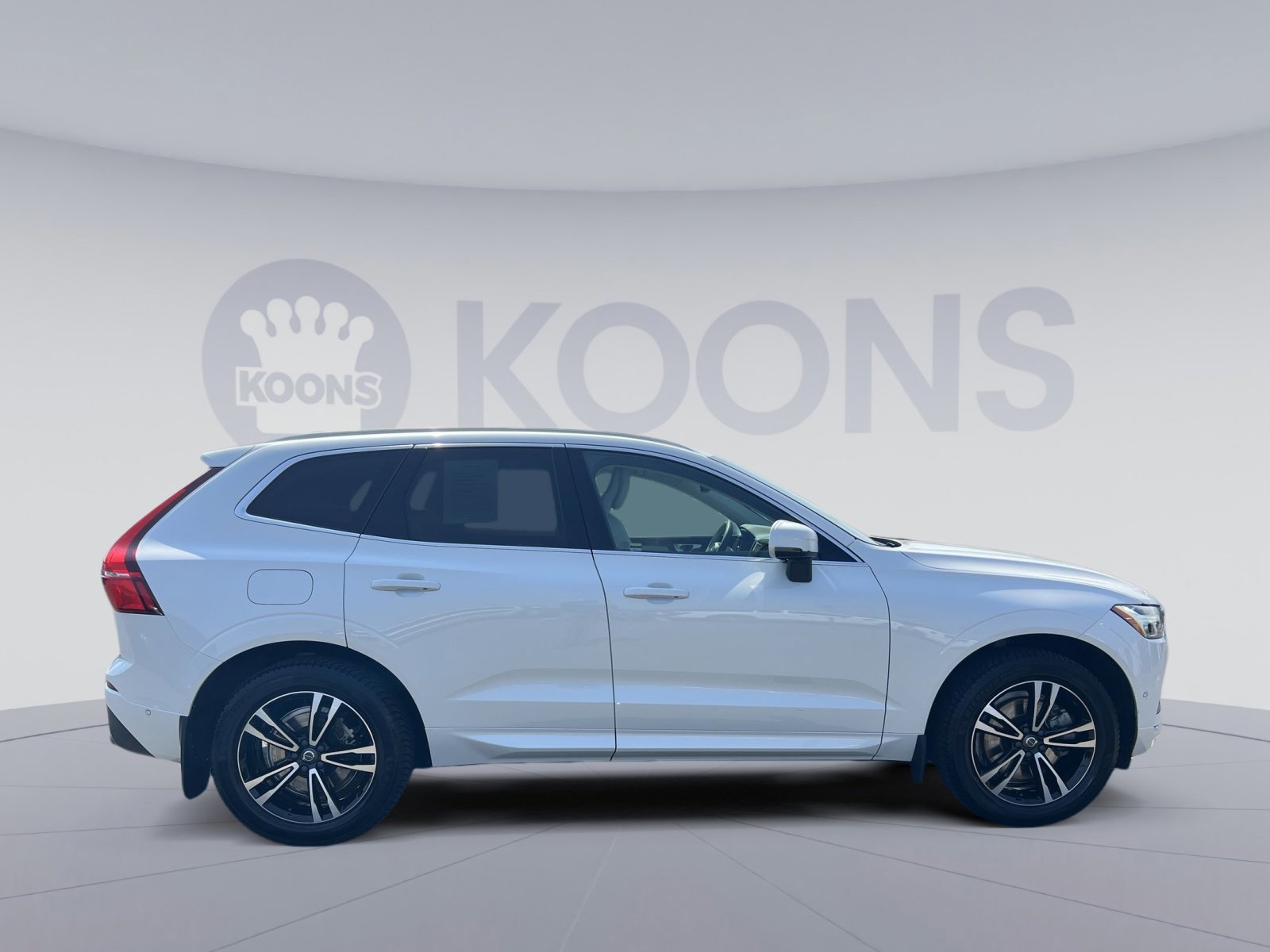 Used 2018 Volvo XC60 T6 Momentum image 6
