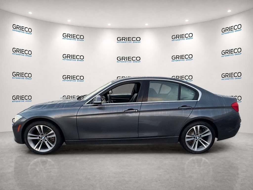 Used 2018 BMW 330i xDrive Sedan AWD/4WD image 4