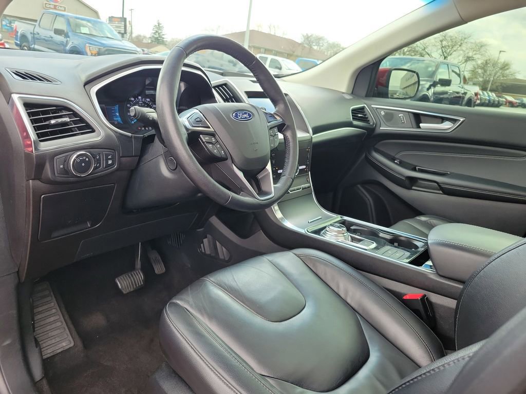 Certified 2020 Ford Edge Titanium AWD/4WD image 21