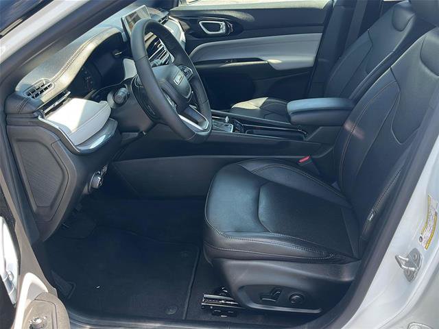 Used 2023 Jeep Compass Limited AWD/4WD image 10