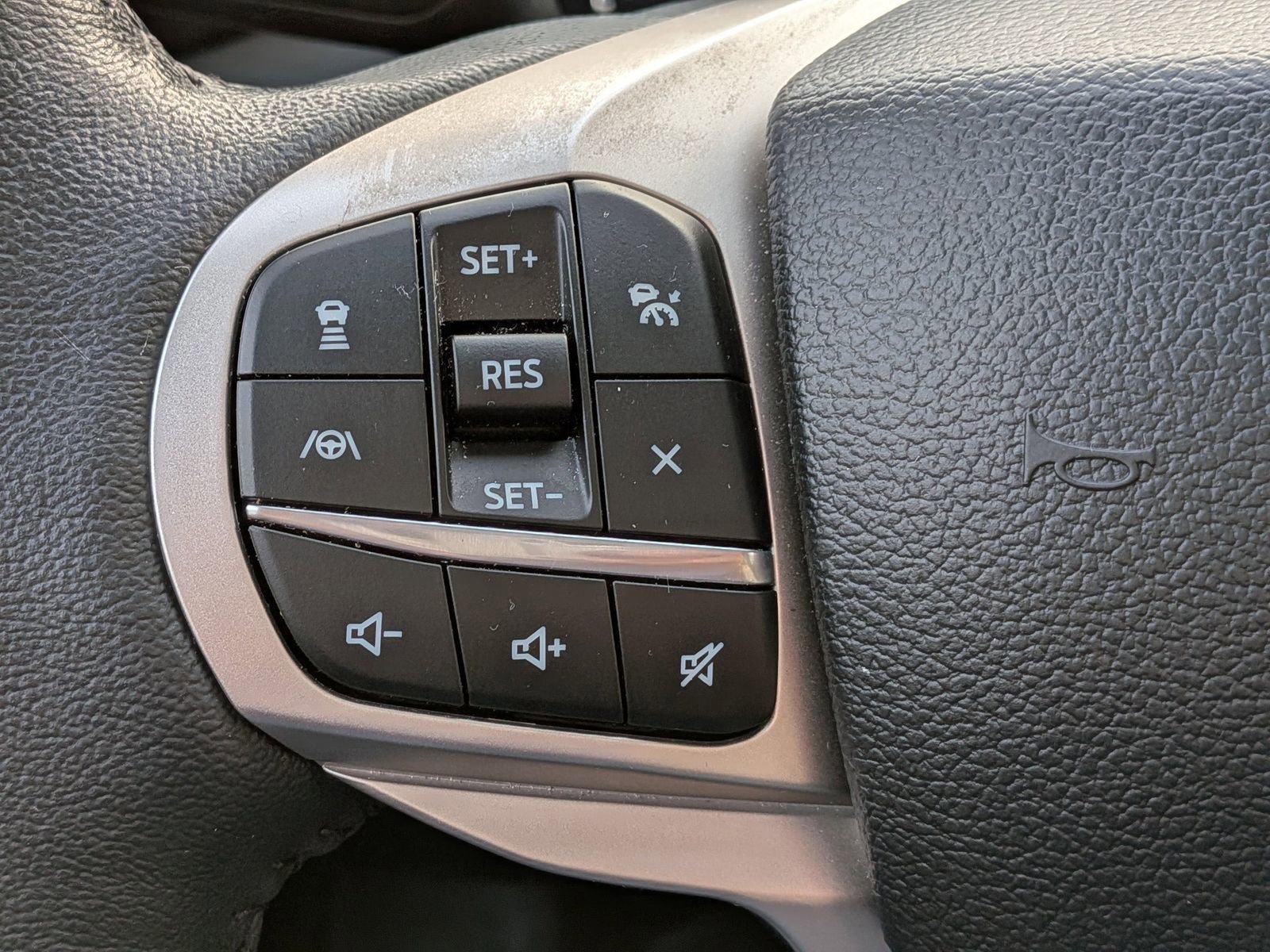 Certified 2023 Ford Explorer Limited w/ Limited Technology Package image 30