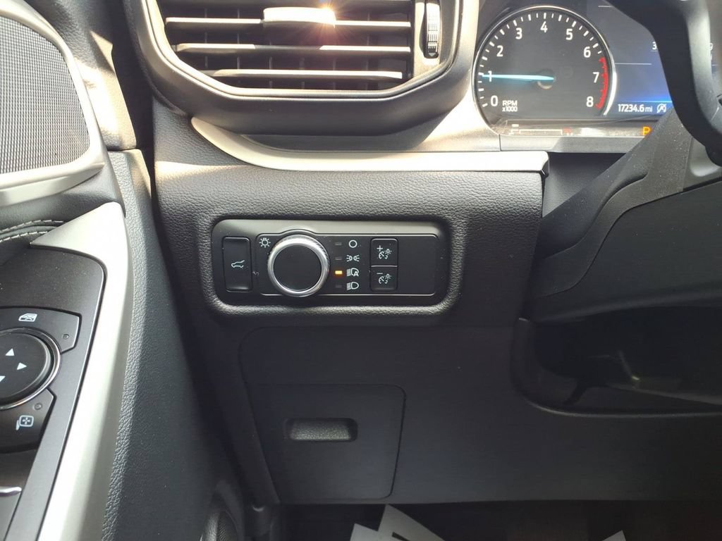 Certified 2023 Ford Explorer XLT AWD/4WD image 15