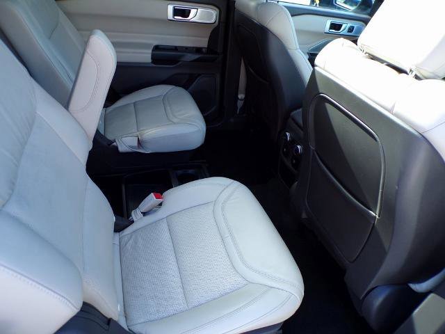 Certified 2020 Ford Explorer Platinum w/ Premium Technology Package image 13