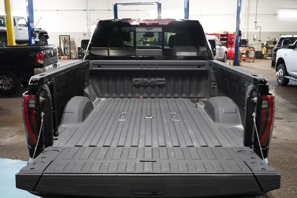 Used 2025 GMC Sierra 2500 AT4X AWD/4WD image 12