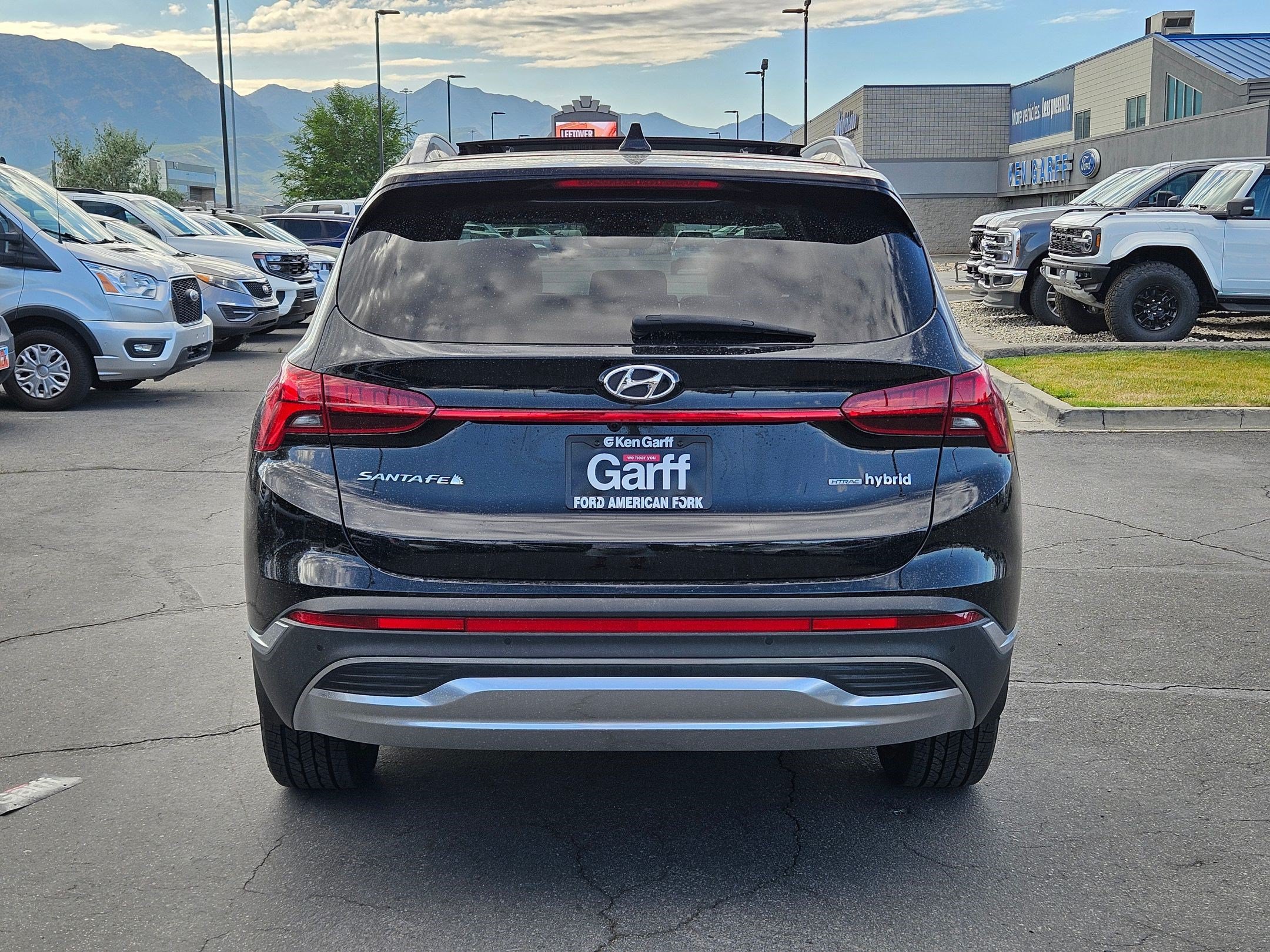 Used 2023 Hyundai Santa Fe Limited w/ Cargo Package AWD/4WD image 7