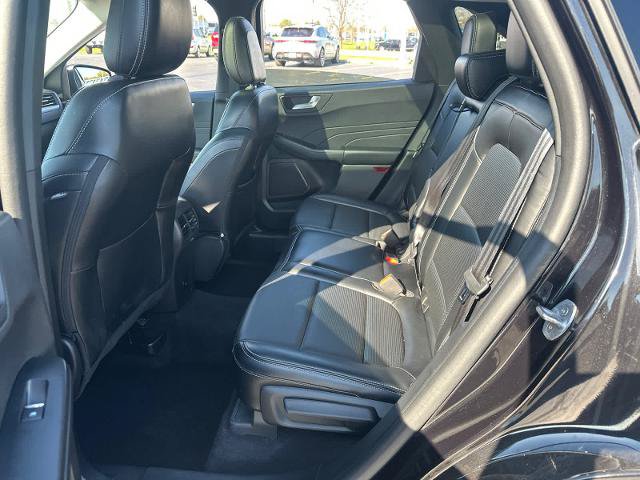 Certified 2025 Ford Escape Platinum AWD/4WD image 32