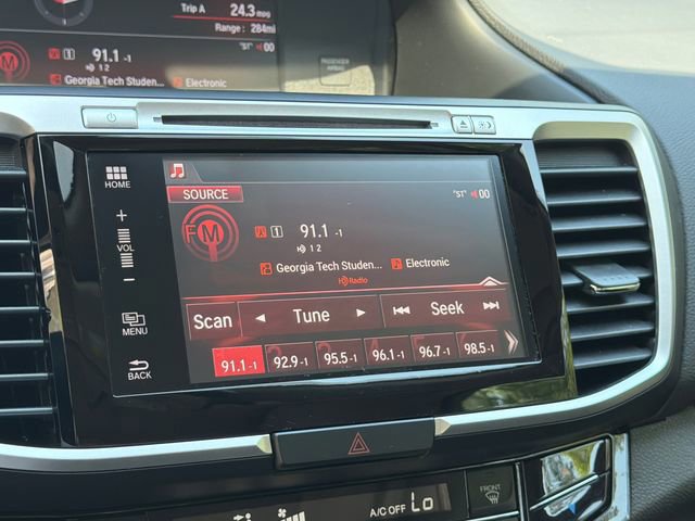 Used 2017 Honda Accord EX-L image 32