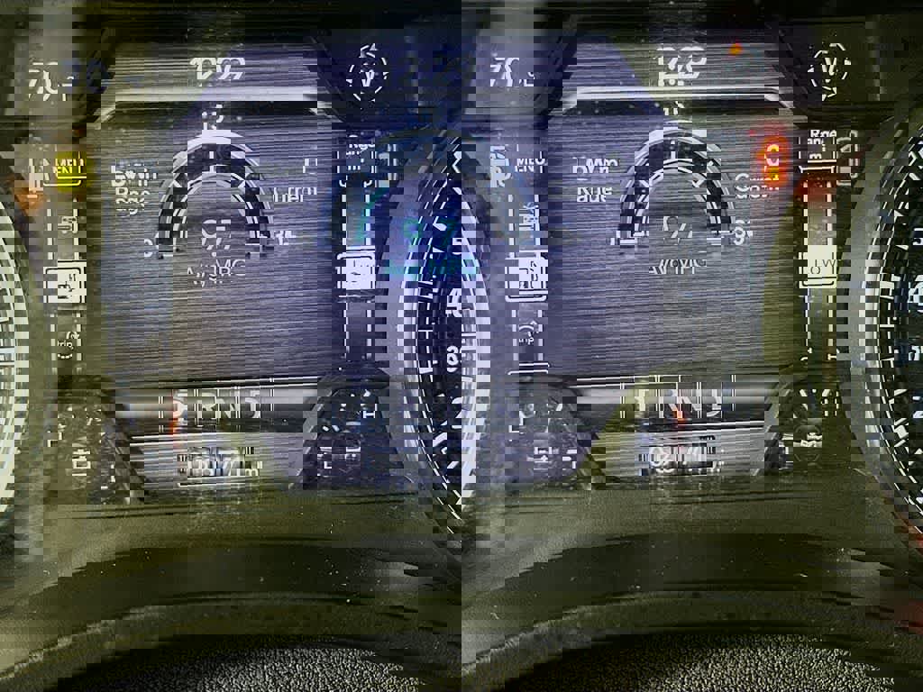 Used 2020 RAM 1500 Laramie w/ Off Road Group image 23