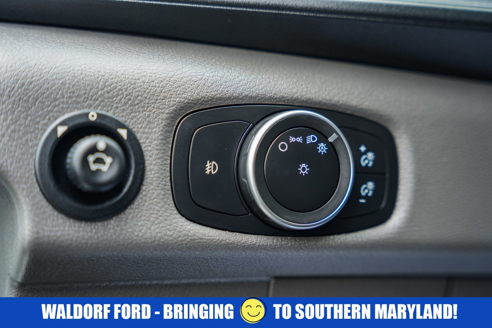 Certified 2023 Ford Transit 250 Low Roof w/ Exterior Upgrade Package image 39