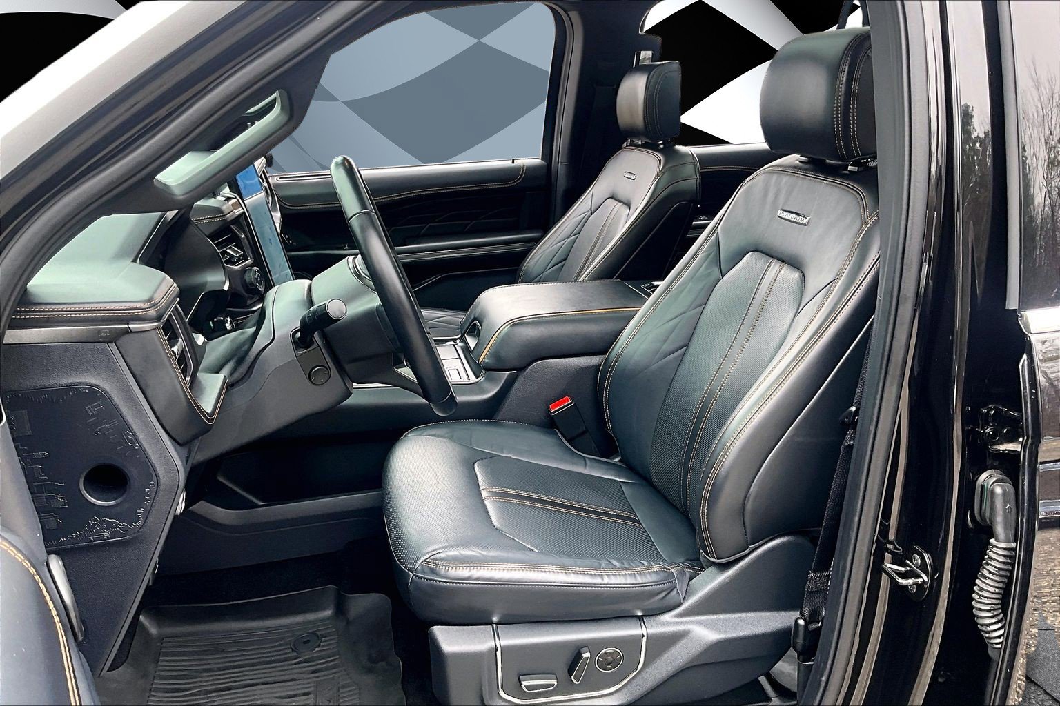 Certified 2022 Ford Expedition Platinum AWD/4WD image 25