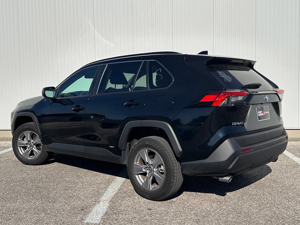 Used 2023 Toyota RAV4 LE AWD/4WD image 5