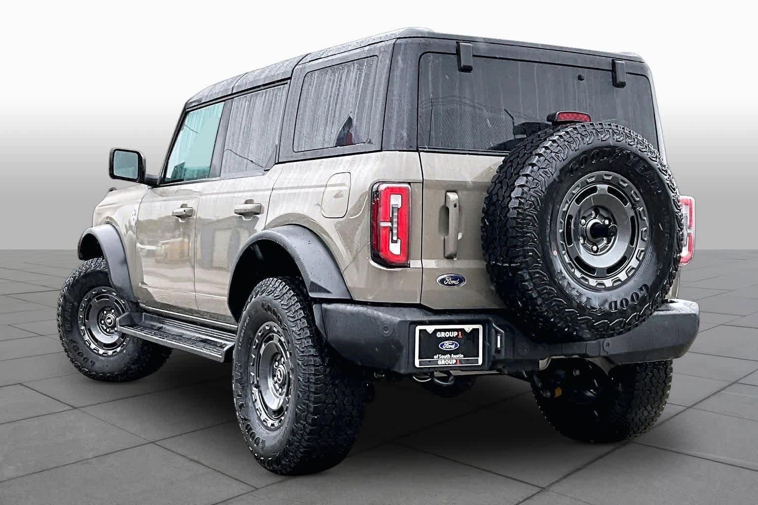 Certified 2025 Ford Bronco Outer Banks w/ Sasquatch Package AWD/4WD image 12