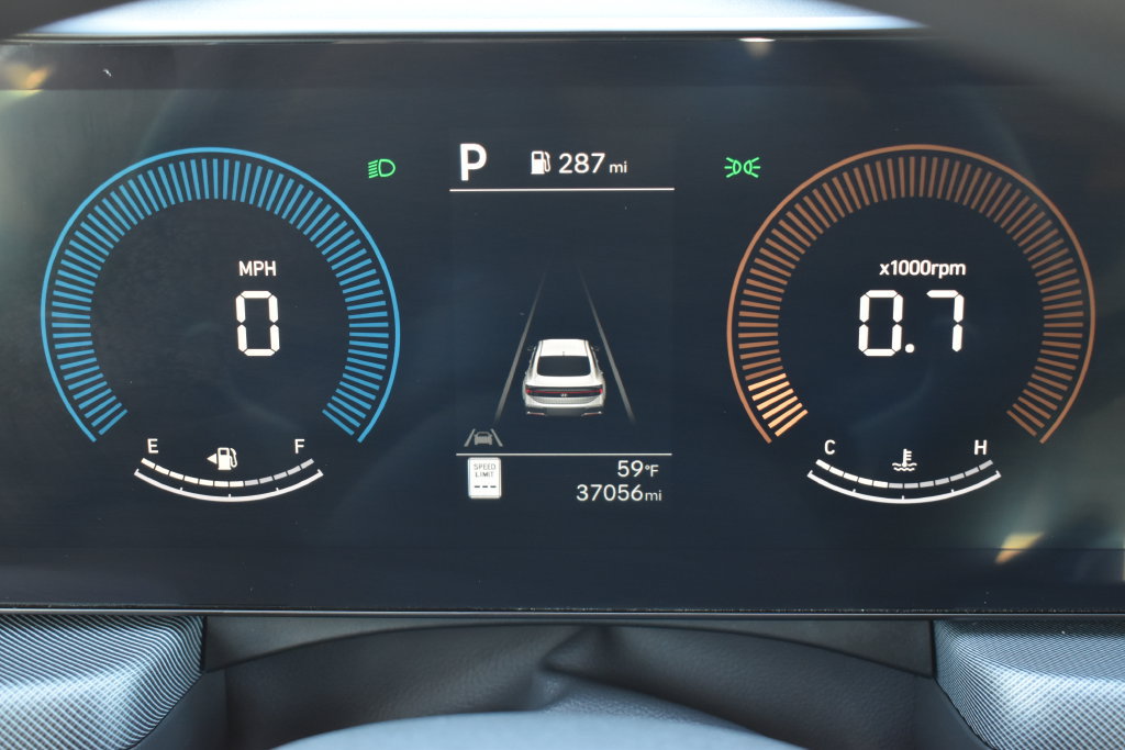 Used 2025 Hyundai Sonata SEL FWD image 17