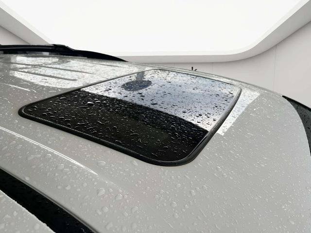 Used 2021 Toyota Sienna XSE FWD image 37