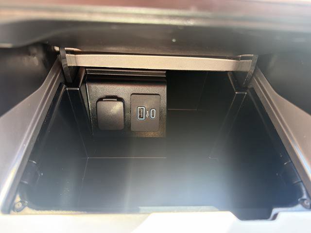 Certified 2021 Ford Explorer Limited w/ Hybrid Equipment Group 310A image 31