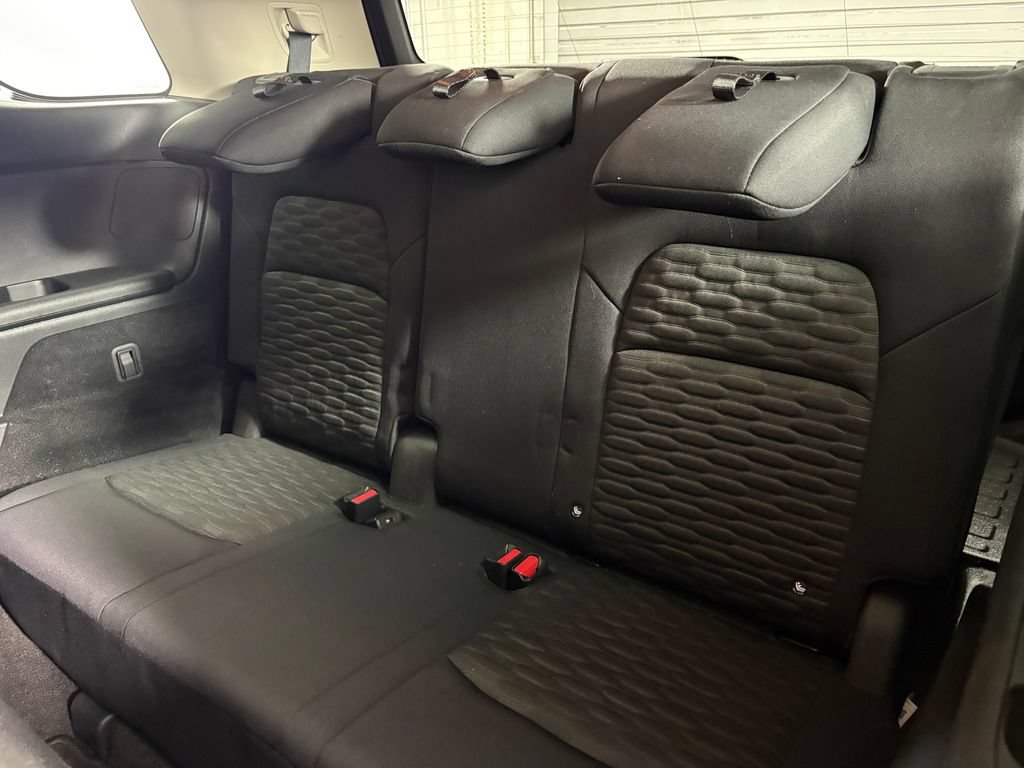Used 2023 Nissan Pathfinder SV AWD/4WD image 30