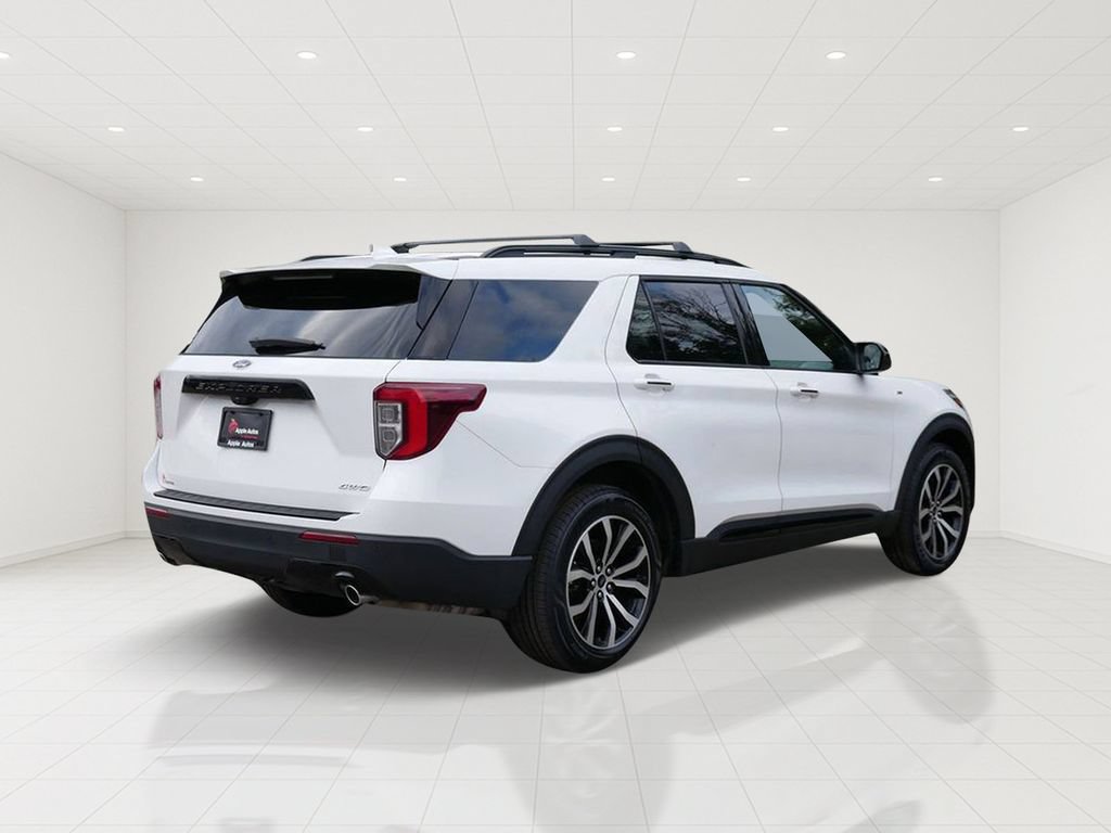 Certified 2023 Ford Explorer ST-Line AWD/4WD image 3