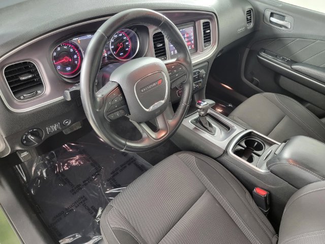 Used 2019 Dodge Charger SXT RWD image 12