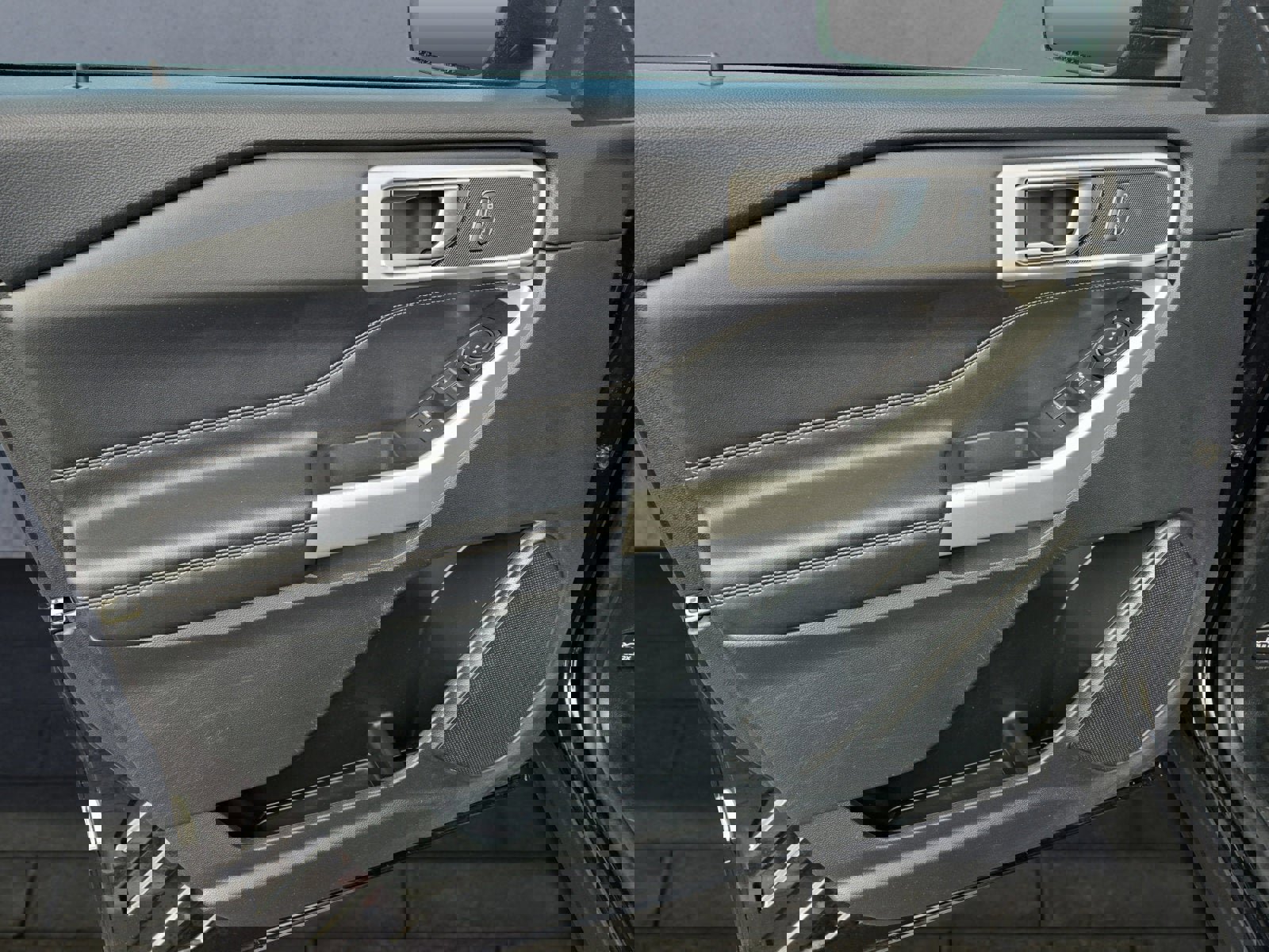 Certified 2022 Ford Explorer XLT image 10