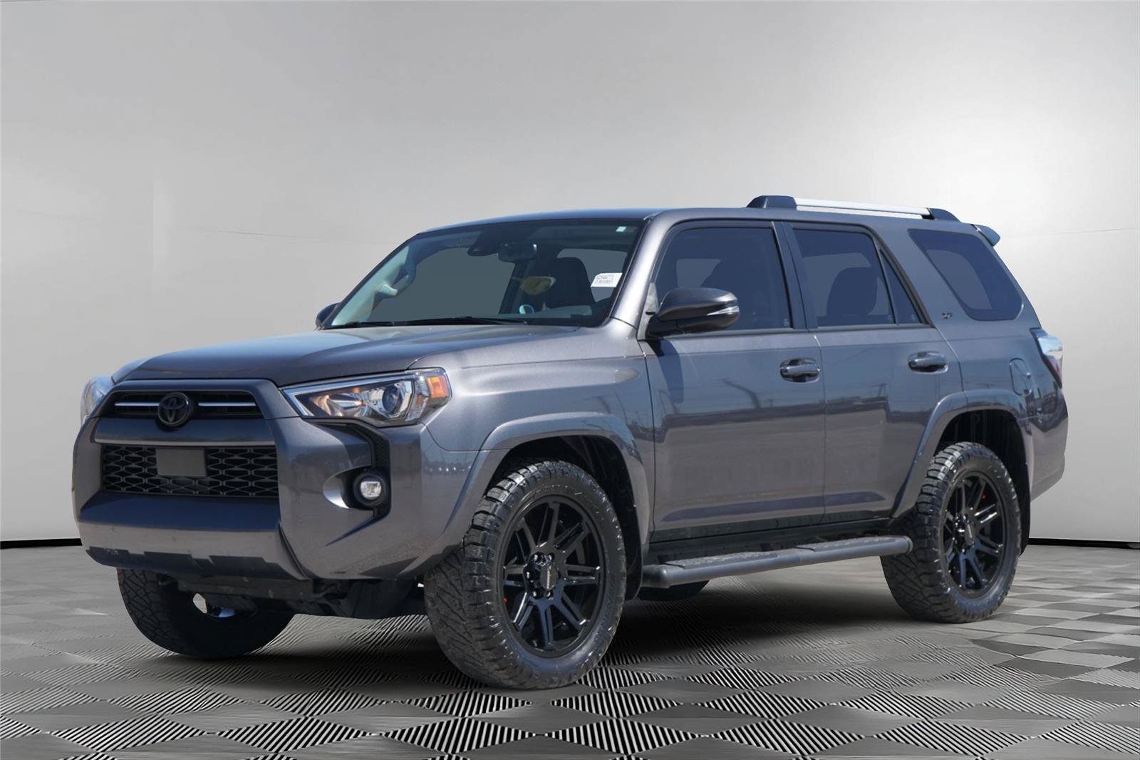 Used 2022 Toyota 4Runner SR5 Premium w/ Moonroof Package RWD image 8