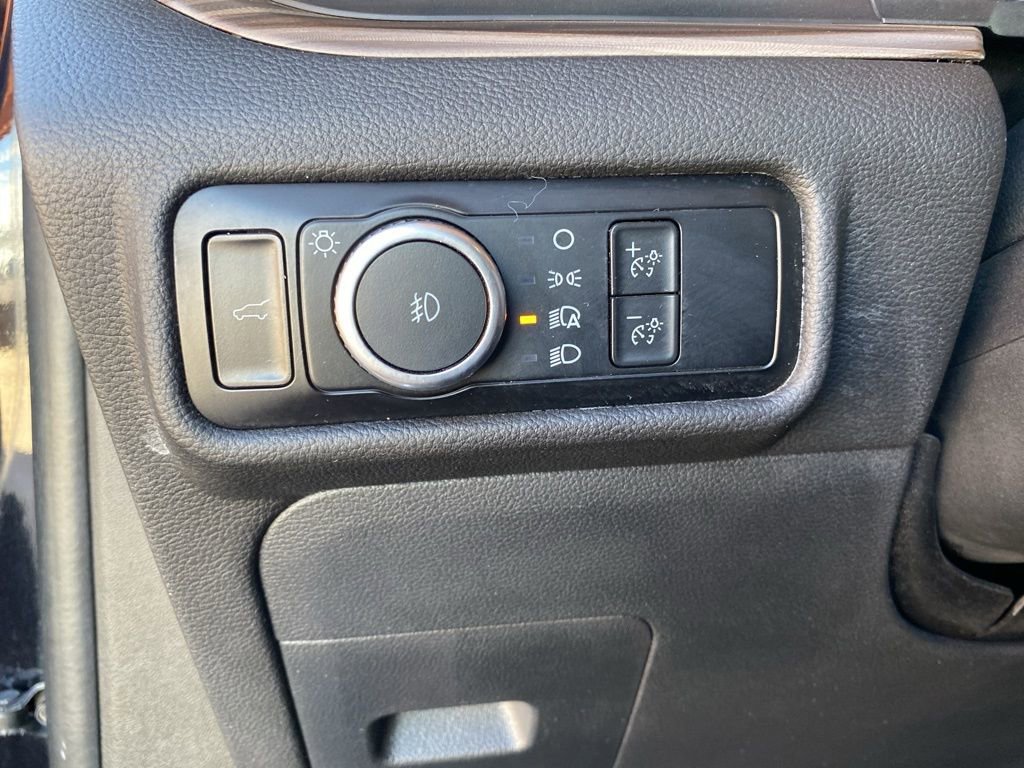 Certified 2023 Ford Explorer Limited w/ Equipment Group 301A image 33