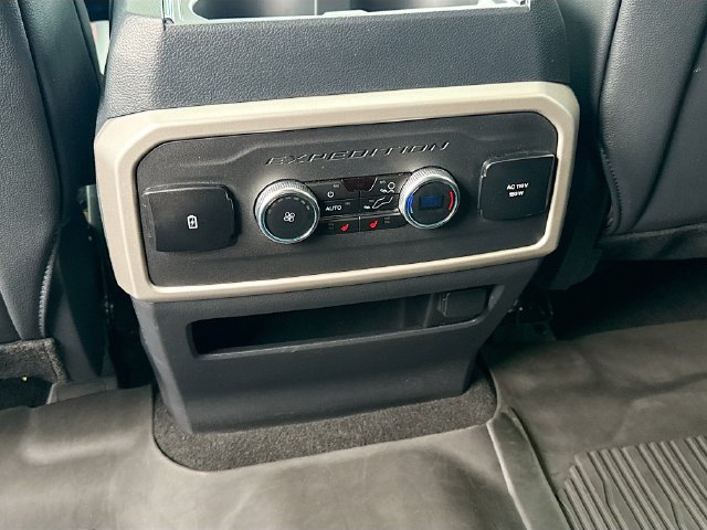Certified 2024 Ford Expedition Limited AWD/4WD image 33
