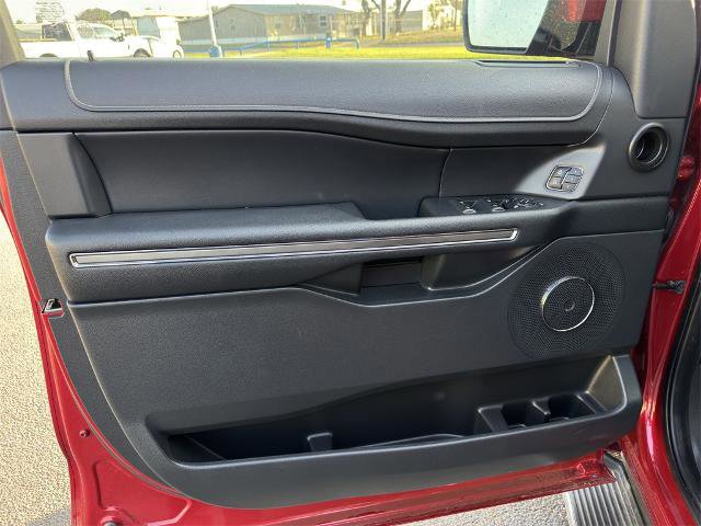 Certified 2022 Ford Expedition XLT image 14