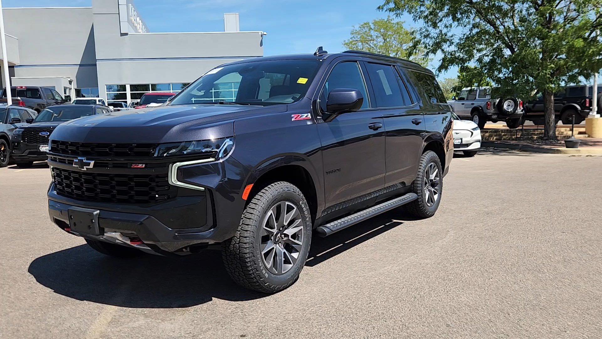 Used 2023 Chevrolet Tahoe Z71 AWD/4WD image 3