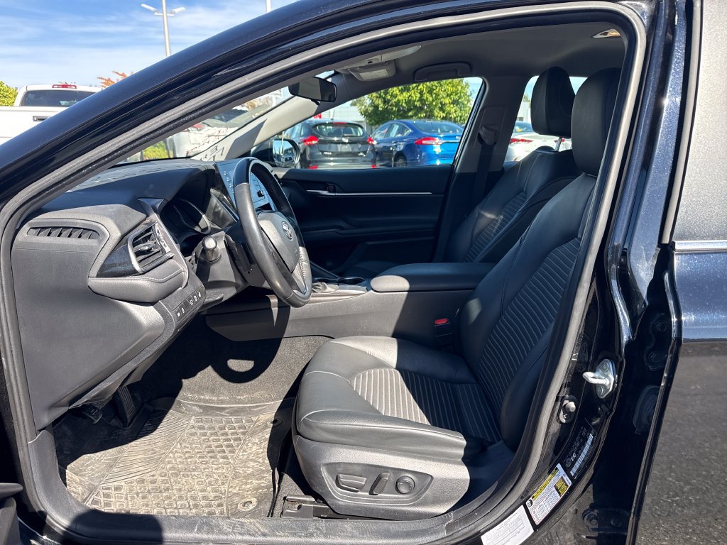 Used 2024 Toyota Camry SE FWD image 5